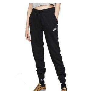 NIKE Women's Sportswear Essential Fleece Jogger Pants size small.
